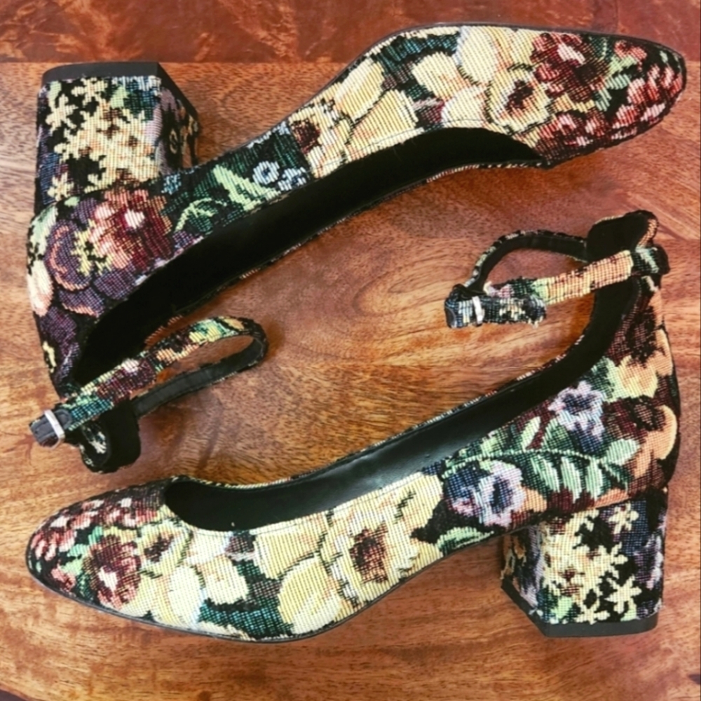 Sandro Paris Floral Tapestry Jaquard "Elise" Low Block Heel Round Toe Pumps